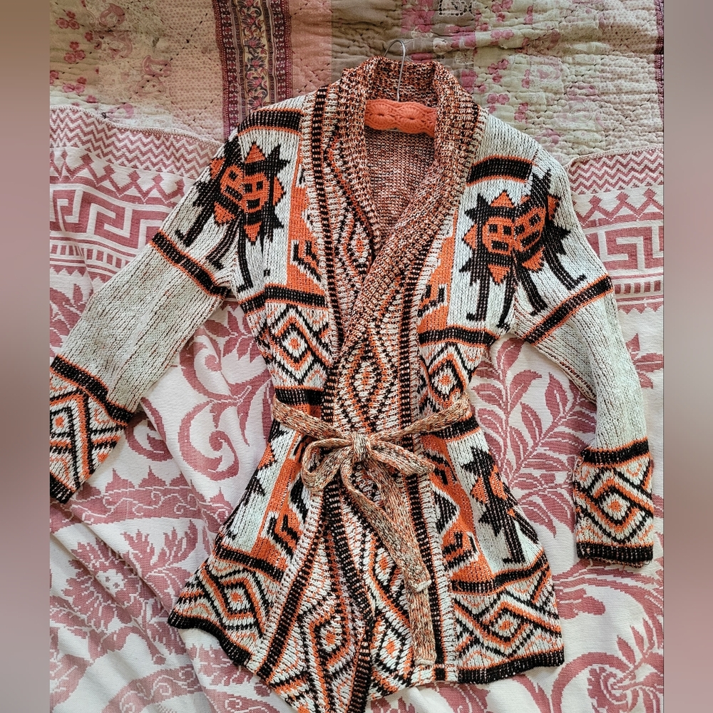 Vintage 70s Bobbi Ann of Boston printed shawl collar, long cardigan with tie.